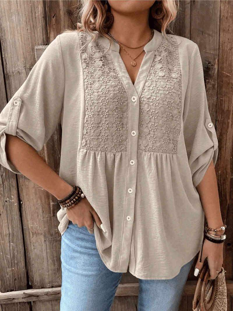 Noor – Blouse met V-hals en knopen