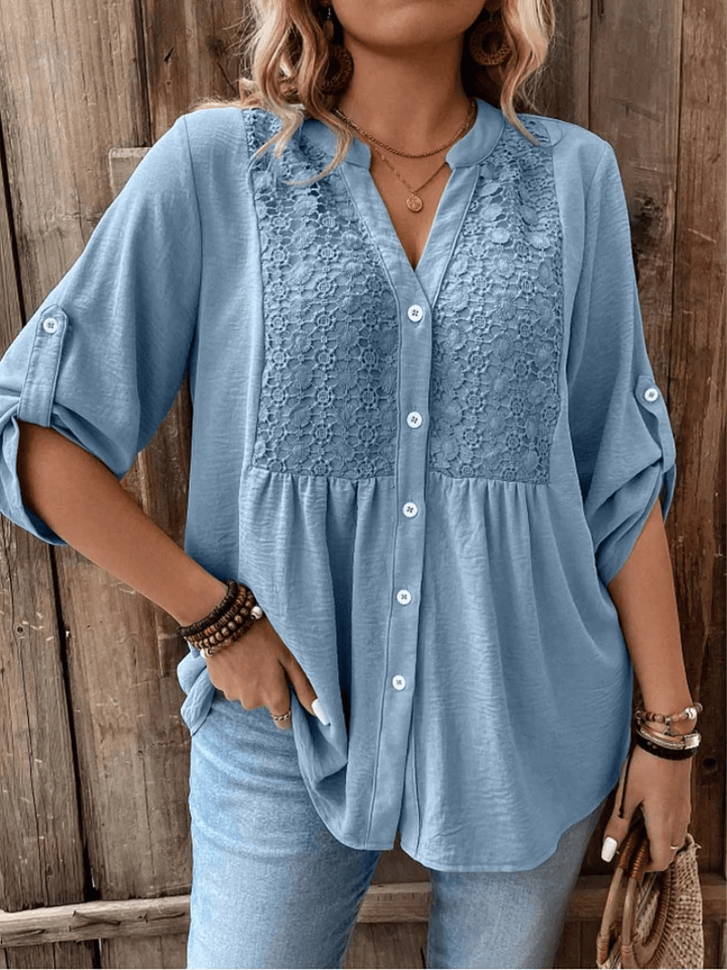 Noor – Blouse met V-hals en knopen
