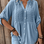 Noor – Blouse met V-hals en knopen