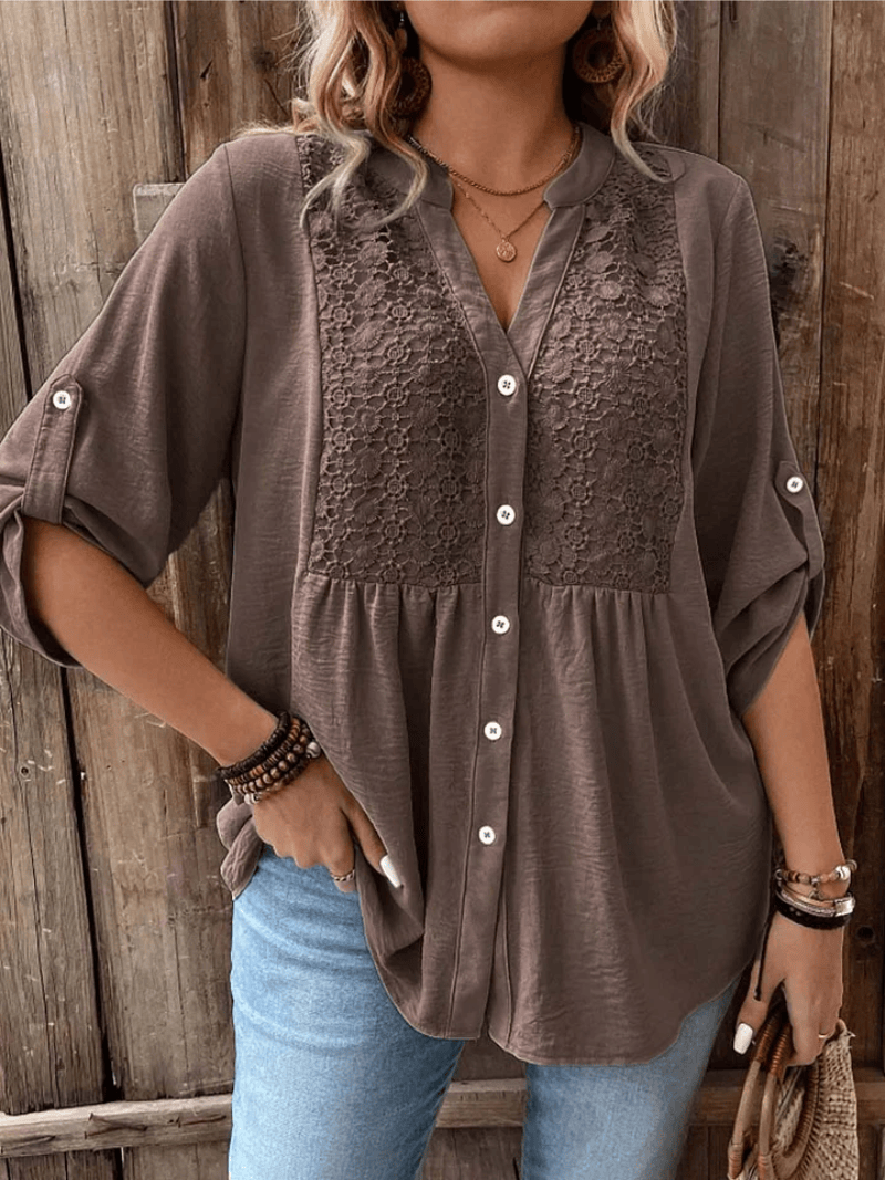 Noor – Blouse met V-hals en knopen